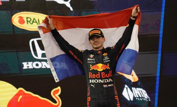 Ферстаппен — победитель последнего этапа F1 и чемпион мира 2021